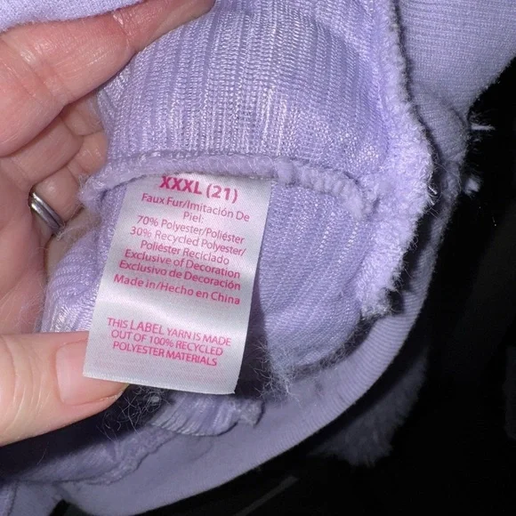 No Boundaries Yeti Faux Fur Purple Crew Neck Crop Plus 3X XXXL 21 Juniors - Picture 9 of 11